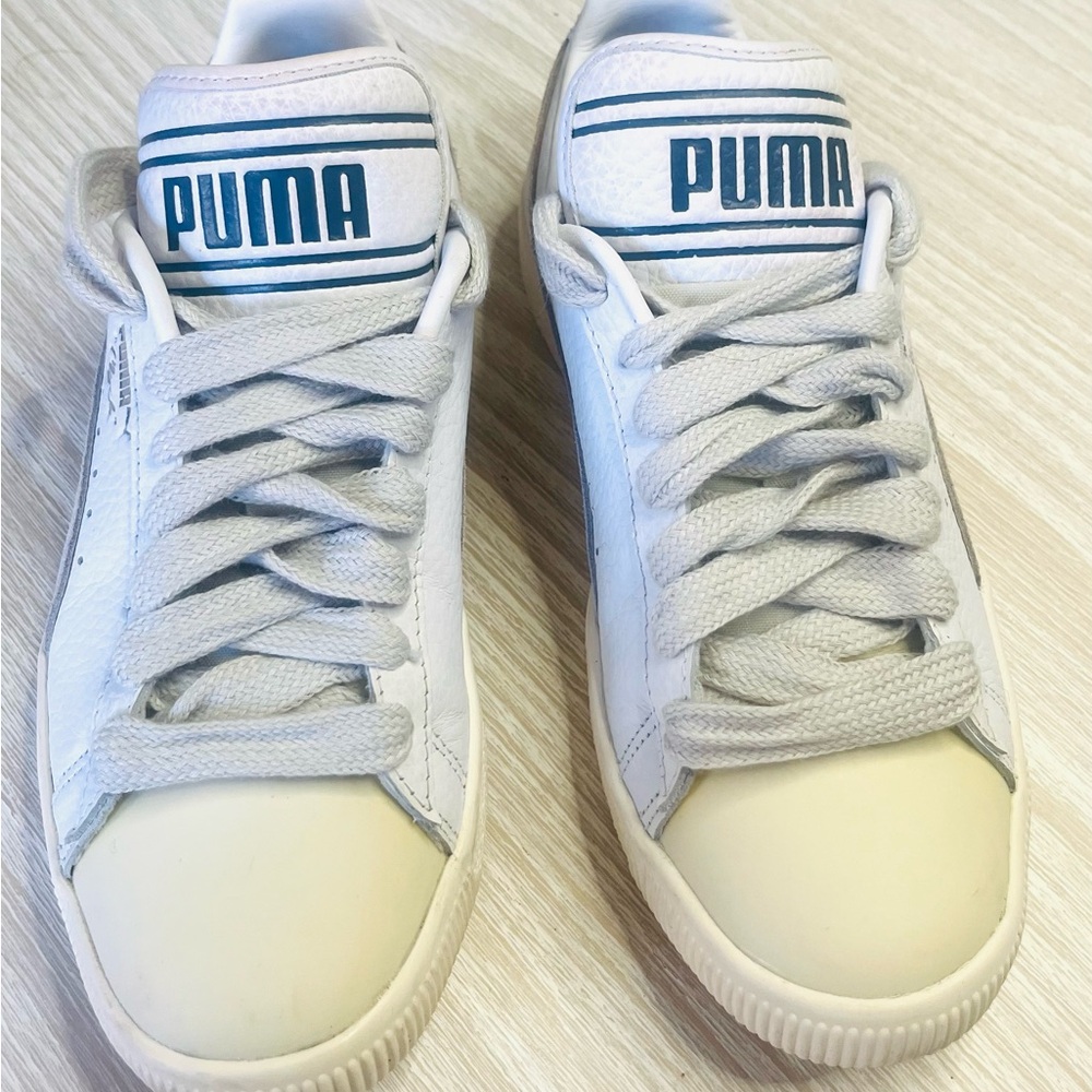 PUMA Men's White Sneakers